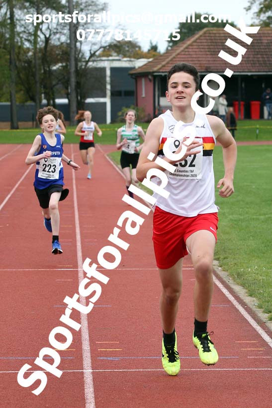 800 metres, NECAA Open Meeting, Morpeth, Sunday, October 18th. David T. Hewitson/Sports for All Pics